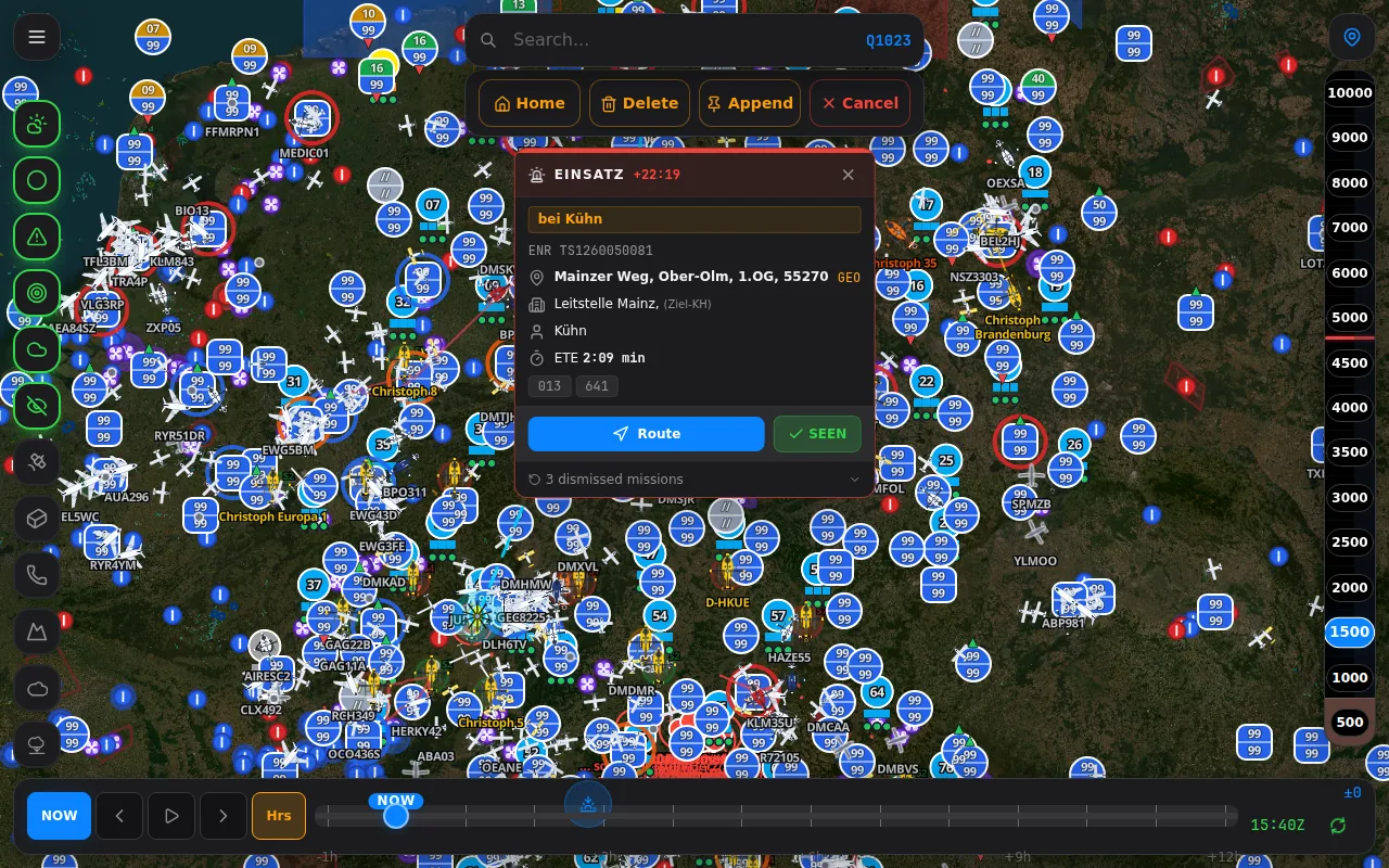 EINSATZ dispatch popup with scene address, target clinic, ETE and route button, plus time-slider